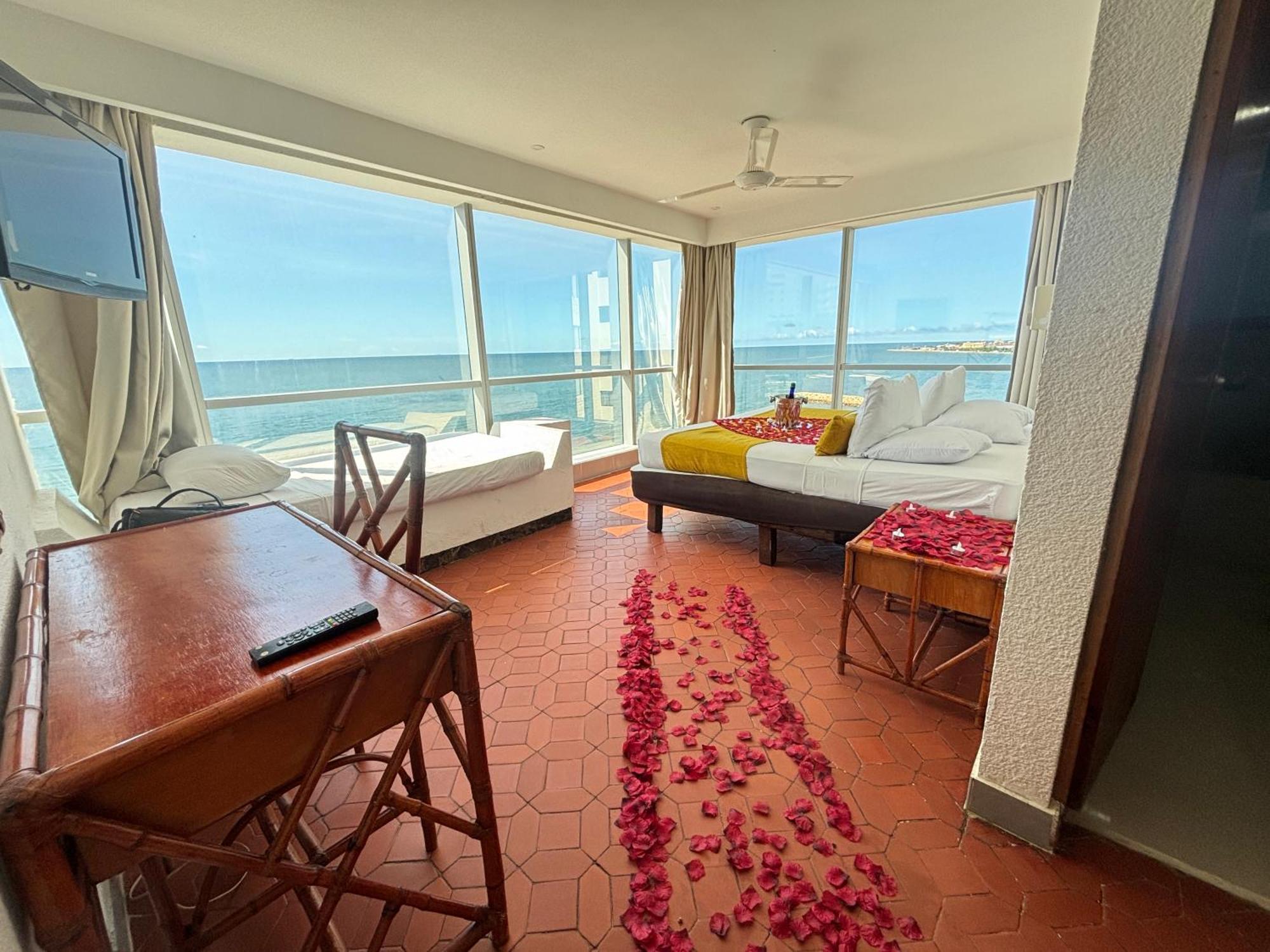 Hotel Costa Del Sol Cartagena Екстер'єр фото